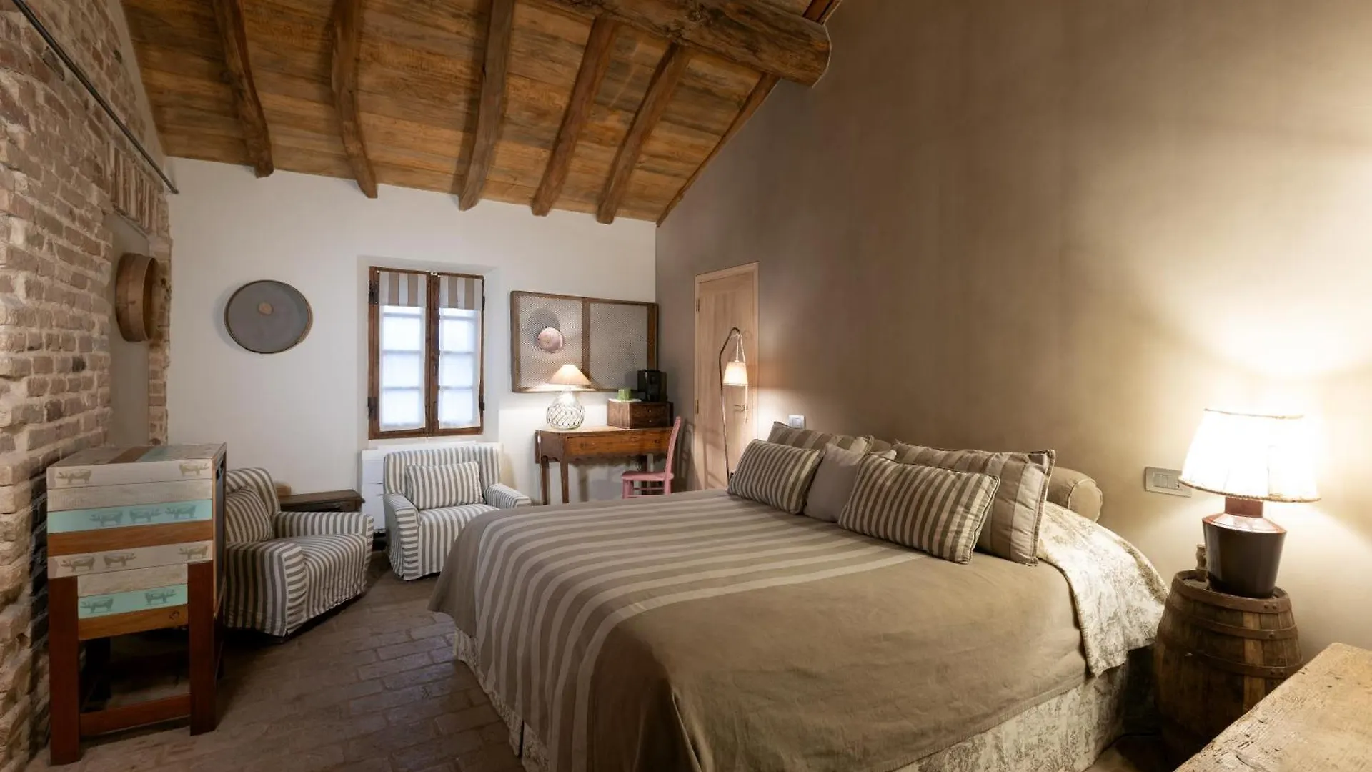 Antica Corte Pallavicina Relais Polesine Parmense 0*,
